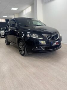 Lancia Ypsilon 1.0 Hybrid Gold+